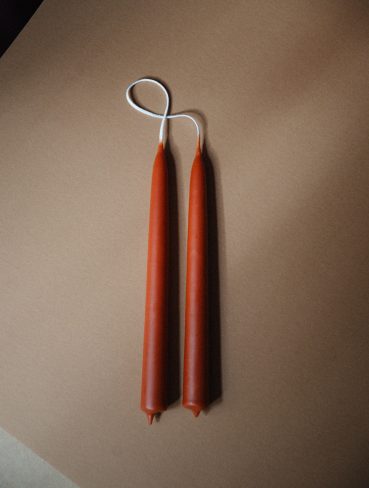 Vela-roja-natural-cera-de-abeja