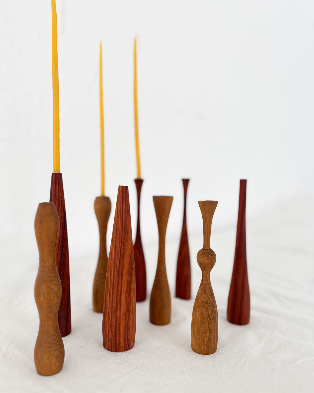 Candelabros de madera